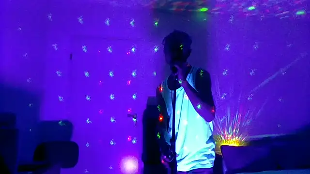 Snapshot of brunoguunot chatting on 03/20/26, 08:25 brunoguunot online show from 03/20/26, 08:25