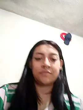 CORALINE GREYM online show from 11/04/25, 07:40