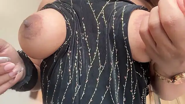 Hotty-Sana online show from 04/12/26, 06:07