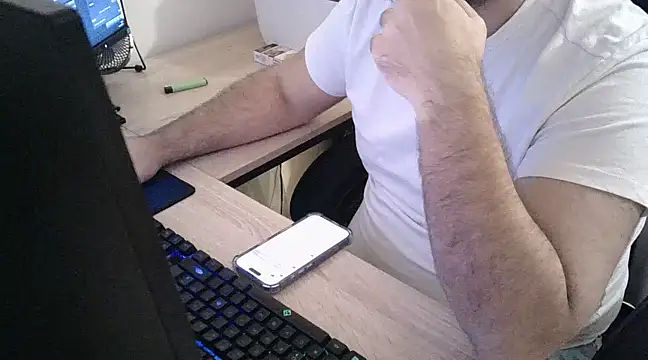 Snapshot of zebymasry chatting on 12/05/24, 06:44 zebymasry online show from 12/05/24, 06:44