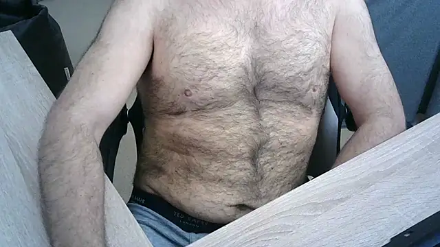 Snapshot of zebymasry chatting on 10/23/25, 12:15 zebymasry online show from 10/23/25, 12:15