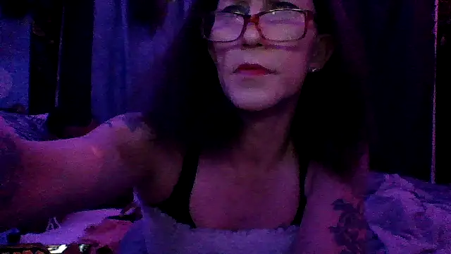 Snapshot of MizzAmy1 chatting on 12/30/24, 11:26 MizzAmy1 online show from 12/30/24, 11:26