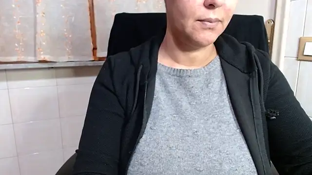 Foxlady2271 online show from 03/25/26, 06:19