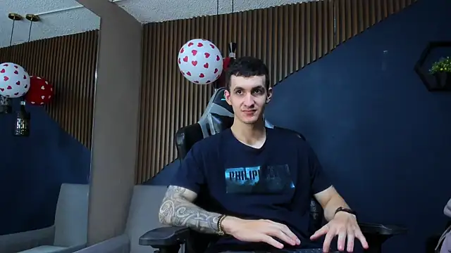 JacksonOlsenn online show from 02/17/25, 06:26