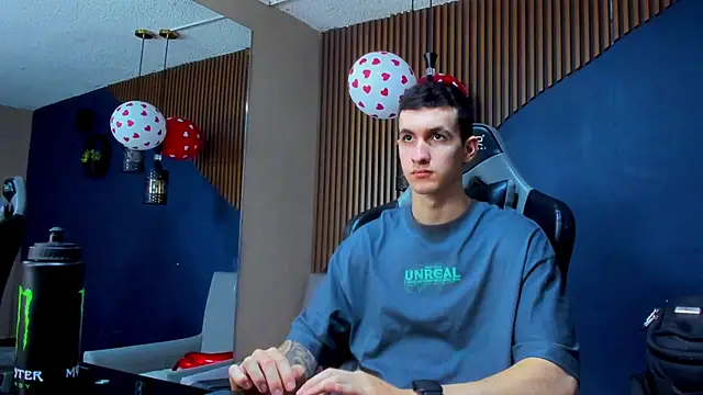 JacksonOlsenn online show from 02/18/25, 06:15