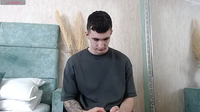 JacksonOlsenn online show from 03/20/25, 03:45