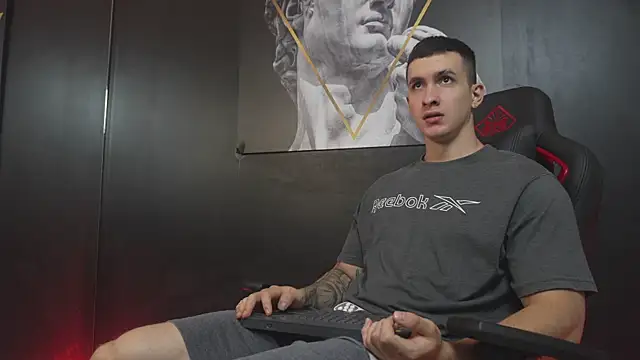 JacksonOlsenn online show from 11/27/25, 08:33