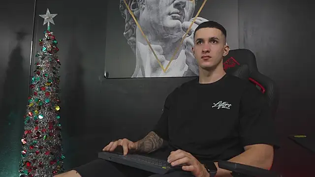 JacksonOlsenn online show from 12/17/25, 08:37