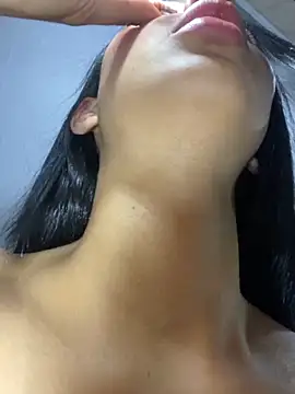 maddy bronw  online show from 02/06/25, 11:58