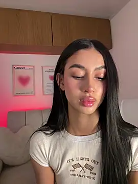 maddy bronw  online show from 09/22/25, 10:45