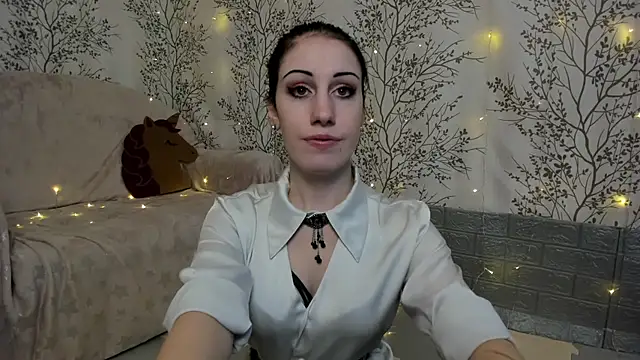 Mary0Lou online show from 12/07/24, 03:04