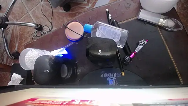 Snapshot of merryymaturee_ chatting on 12/10/24, 07:32 merryymaturee online show from 12/10/24, 07:32