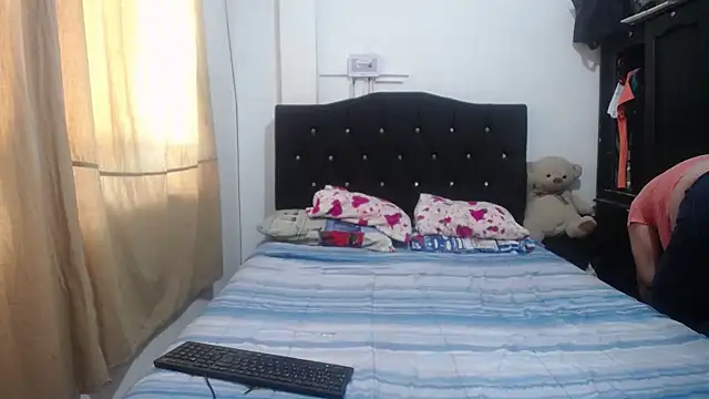 Snapshot of merryymaturee_ chatting on 02/26/25, 09:37 merryymaturee online show from 02/26/25, 09:37