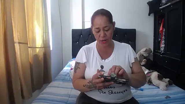 Snapshot of merryymaturee_ chatting on 02/28/25, 03:26 merryymaturee online show from 02/28/25, 03:26