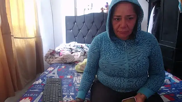 Snapshot of merryymaturee_ chatting on 03/22/25, 03:09 merryymaturee online show from 03/22/25, 03:09