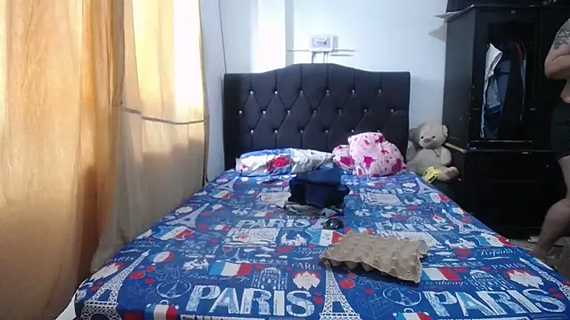 Snapshot of merryymaturee_ chatting on 11/06/25, 12:28 merryymaturee online show from 11/06/25, 12:28