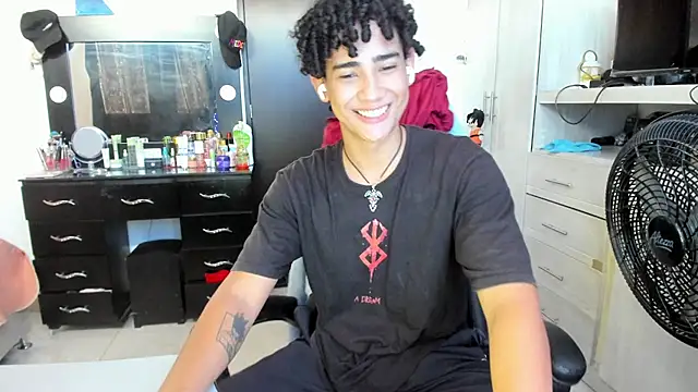Snapshot of jake_willianss chatting on 06/13/26, 07:23 jake willianss online show from 06/13/26, 07:23