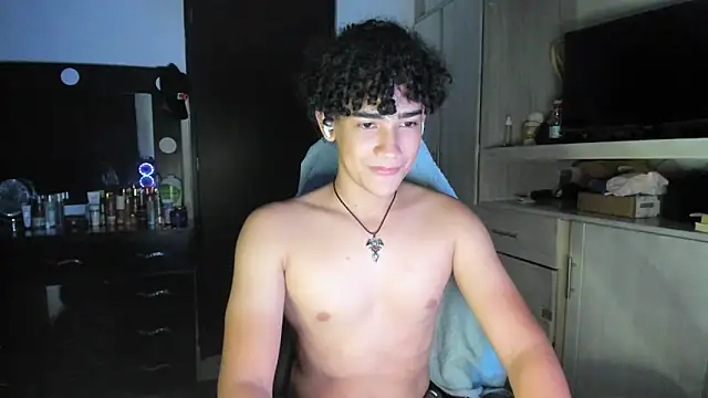 Snapshot of jake_willianss chatting on 06/20/26, 04:04 jake willianss online show from 06/20/26, 04:04