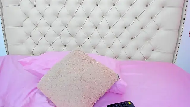 Kim Eli online show from 02/01/25, 07:44