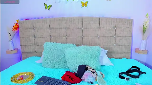 Snapshot of Catherine_summer1 chatting on 02/28/26, 07:04 Catherine summer1 online show from 02/28/26, 07:04