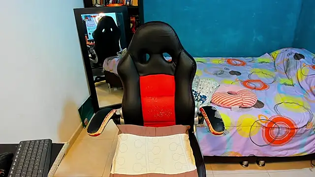 peanut tangerine online show from 03/15/25, 01:08