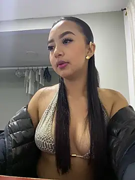 Snapshot of SOPHIACANDY19_ chatting on 12/13/24, 02:10 SOPHIACANDY19  online show from 12/13/24, 02:10