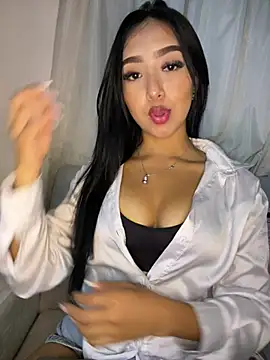 Snapshot of SOPHIACANDY19_ chatting on 02/10/25, 01:46 SOPHIACANDY19  online show from 02/10/25, 01:46