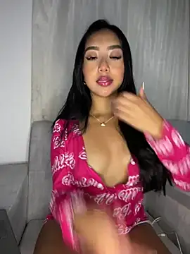 Snapshot of SOPHIACANDY19_ chatting on 02/24/25, 02:40 SOPHIACANDY19  online show from 02/24/25, 02:40