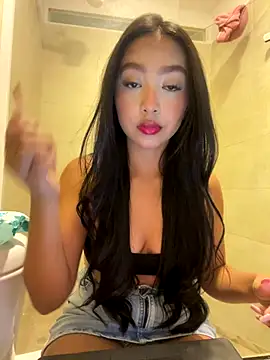 Snapshot of SOPHIACANDY19_ chatting on 09/21/25, 08:21 SOPHIACANDY19  online show from 09/21/25, 08:21