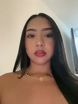 Snapshot of SOPHIACANDY19_ chatting on 10/30/25, 09:59 SOPHIACANDY19  online show from 10/30/25, 09:59