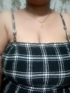 sajida34 online show from 10/14/25, 11:49