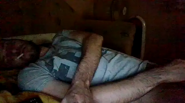 Vicktore007 online show from 12/13/24, 04:43