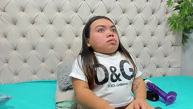 Michelle Brooks online show from 12/10/24, 01:44