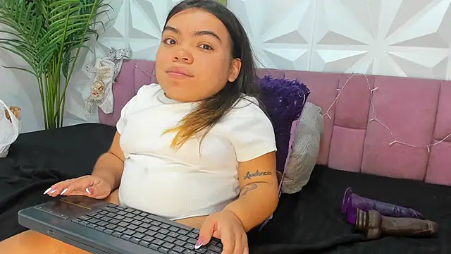 Michelle Brooks online show from 12/26/24, 01:21