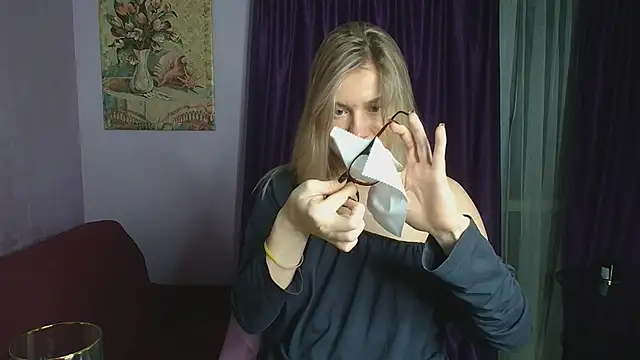 TaylorBre online show from 12/20/24, 03:47