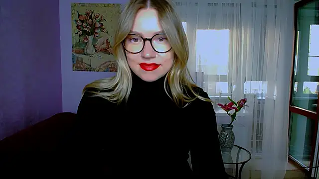 TaylorBre online show from 09/23/25, 05:32