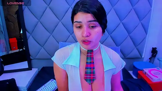 venusowen  online show from 11/20/25, 11:43