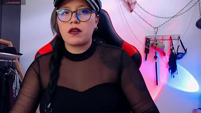 LilithSharon online show from 12/18/25, 06:58