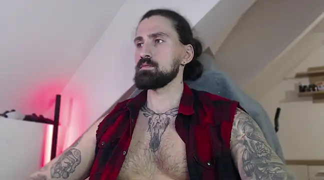 Snapshot of MateoHunk chatting on 01/27/25, 08:17 MateoHunk online show from 01/27/25, 08:17