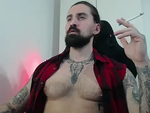 Snapshot of MateoHunk chatting on 11/26/25, 04:52 MateoHunk online show from 11/26/25, 04:52