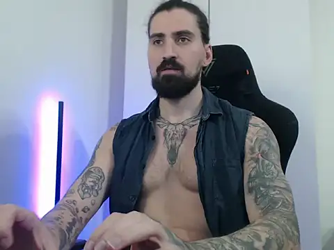 Snapshot of MateoHunk chatting on 03/23/26, 03:38 MateoHunk online show from 03/23/26, 03:38