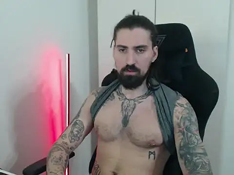 Snapshot of MateoHunk chatting on 05/06/26, 10:09 MateoHunk online show from 05/06/26, 10:09