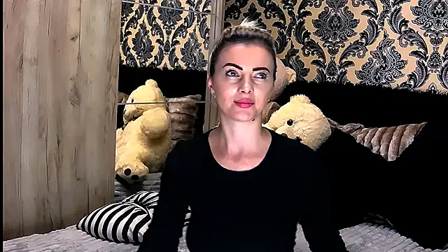 Snapshot of Aly_girl1 chatting on 01/10/25, 06:17 Aly girl1 online show from 01/10/25, 06:17