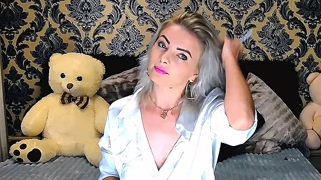 Snapshot of Aly_girl1 chatting on 02/14/25, 10:17 Aly girl1 online show from 02/14/25, 10:17