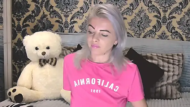 Snapshot of Aly_girl1 chatting on 03/12/25, 10:59 Aly girl1 online show from 03/12/25, 10:59