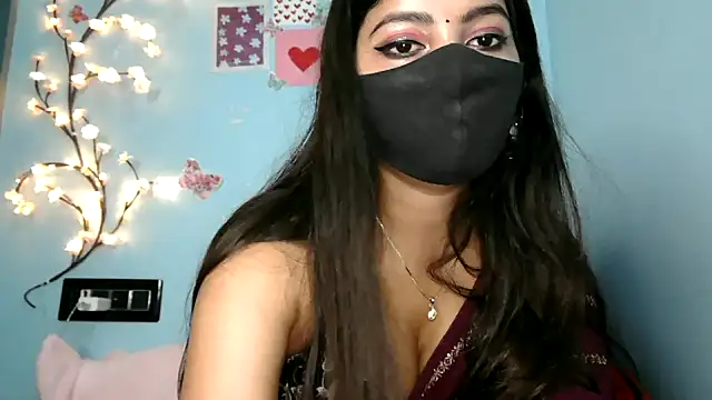 Reena Singh53 online show from 09/12/25, 12:38