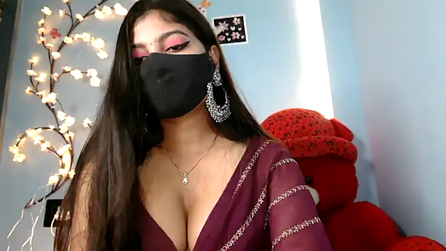Reena Singh53 online show from 09/21/25, 01:57