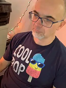 MaxVain online show from 01/11/25, 05:07