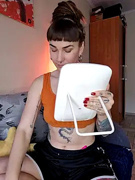 FoxRineHelen online show from 03/04/25, 01:49