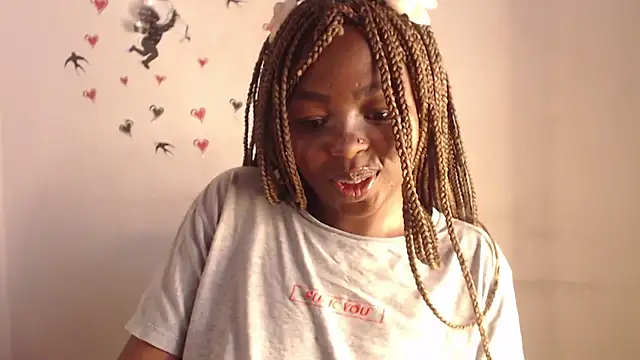 Snapshot of _Zooee chatting on 07/18/26, 04:11 Zooee online show from 07/18/26, 04:11